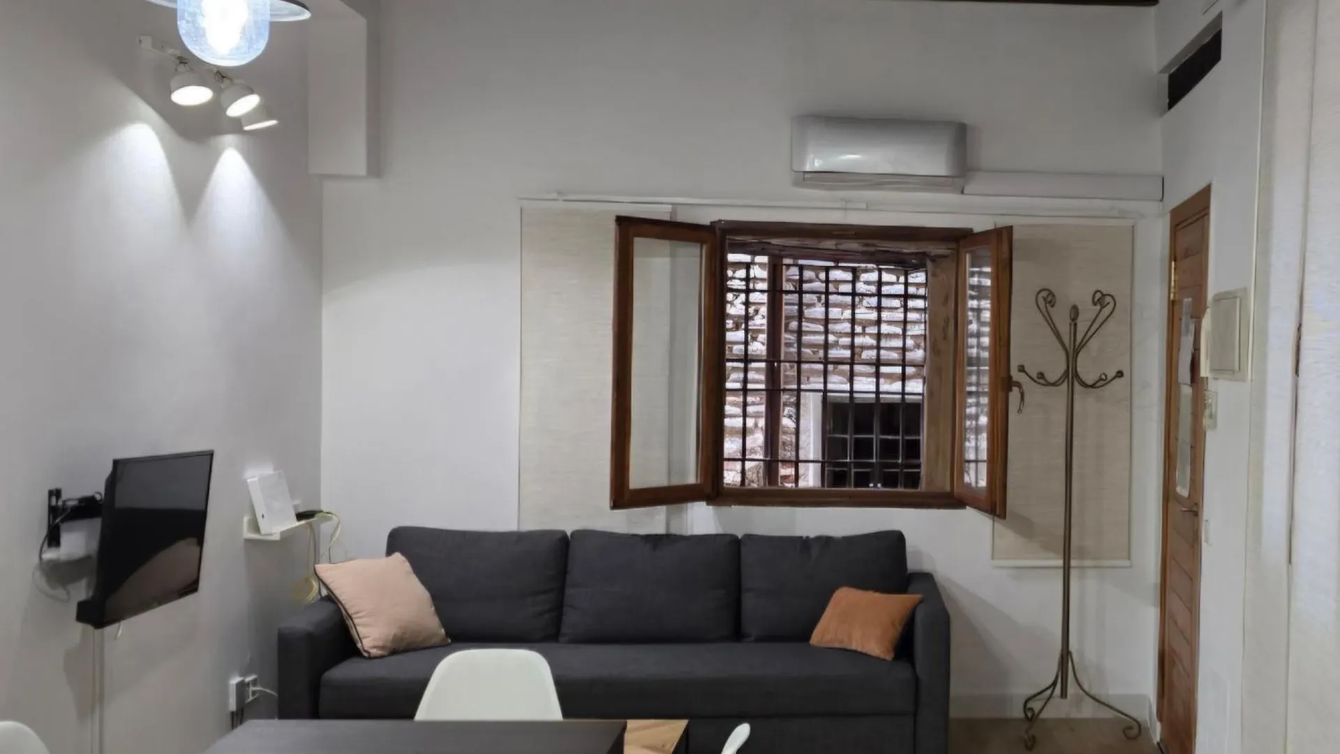 Apartment Ferienwohnung Toledo Locum-Con Parking Gratis